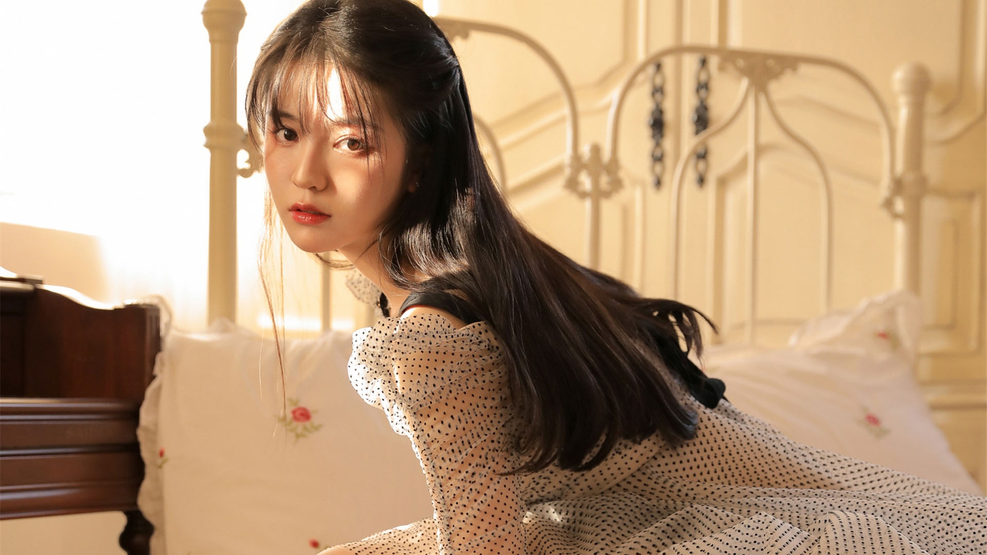 内向的女生怎么追男朋友,女生追内向直男的正确方法