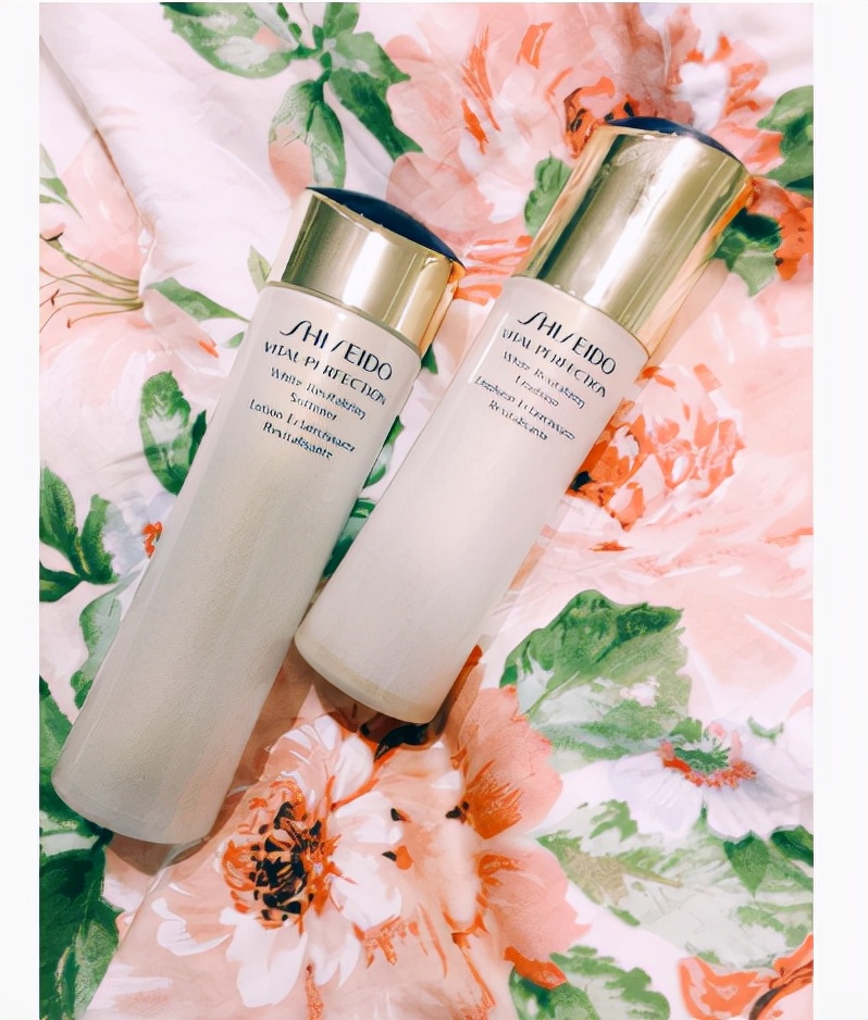 补水收缩毛孔爽肤水推荐,补水保湿提亮肤色爽肤水推荐