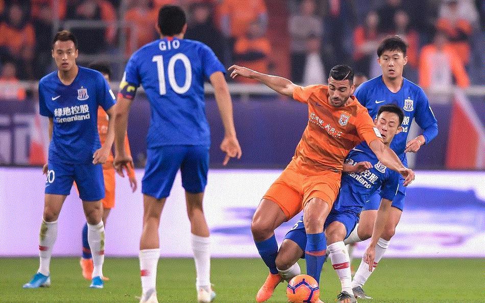 鲁能1-0绝杀申花,鲁能吴金贵和李霄鹏