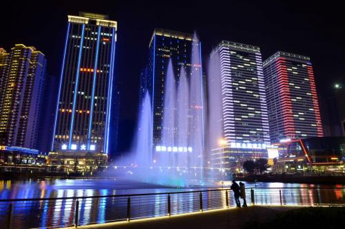 抖音上最火的花果园视频,花果园抖音最火版本