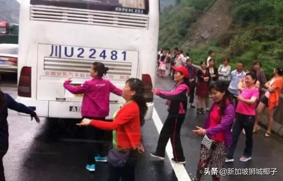 新马大堵车,新马关口堵车