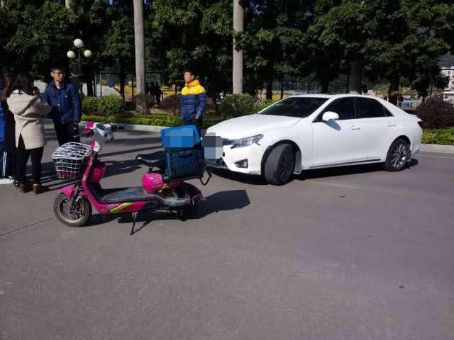 男子用“魅影”跑滴滴,半月被投诉7次,看到收入无奈了