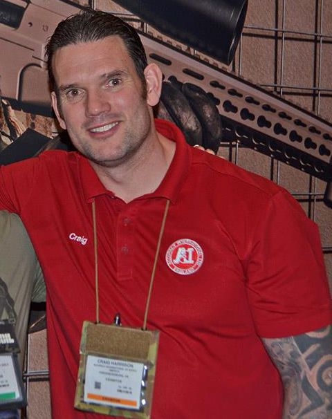 拿awm被称为狙王的人,awm狙杀时刻