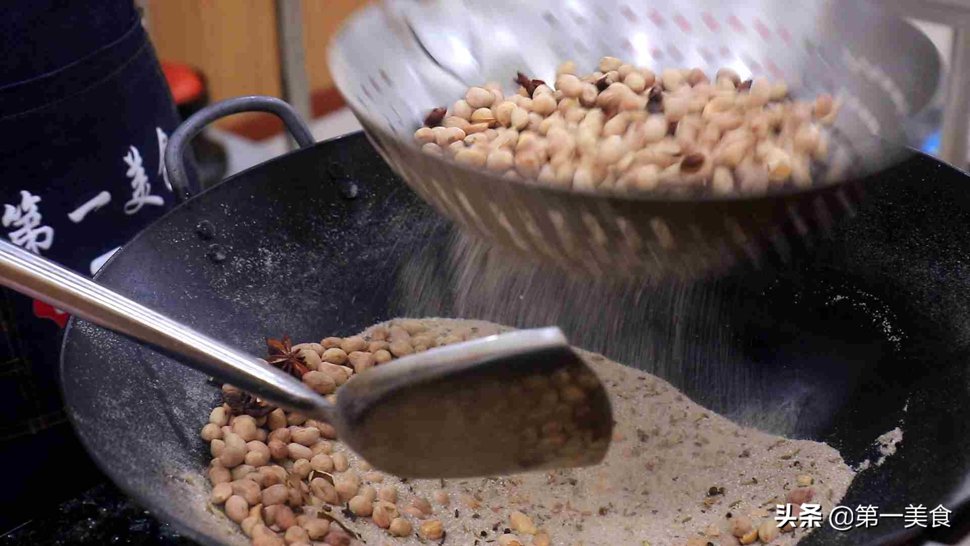 大厨五香酥脆花生米的做法,烤箱盐焗五香花生米简单做法