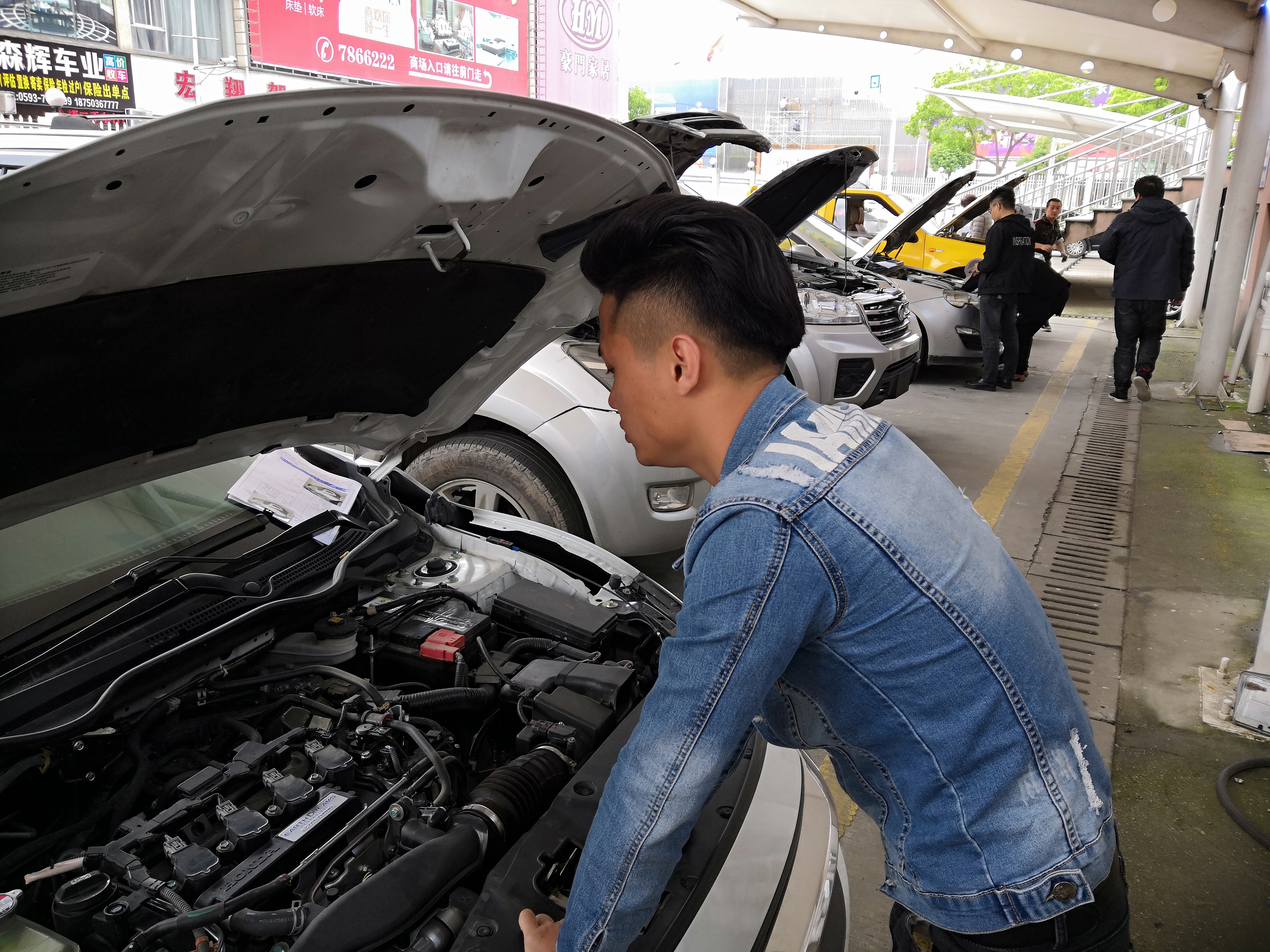 帮小伙买二手车思域十代,大学生买十代思域