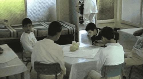 再苦也不要让孩子住宿,老师不建议孩子住校怎么办呢