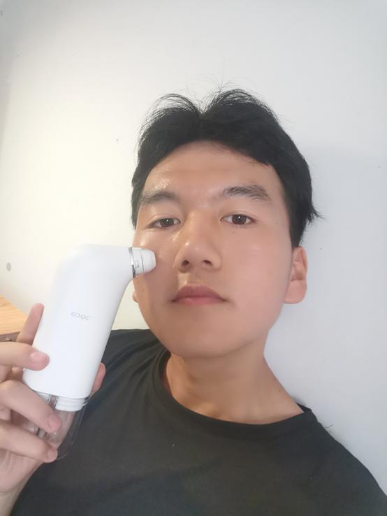 给男朋友第一次用黑头仪，皮肤居然这么脏，用完直呼：陈冠希