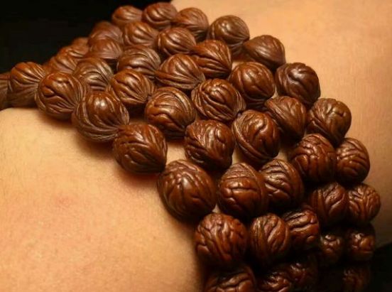 桃核辟邪神器,桃核能辟邪真实事件