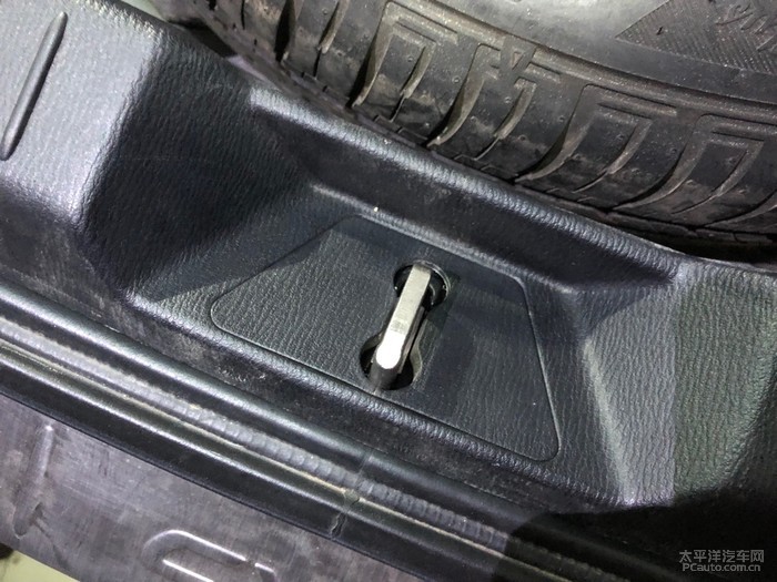 满意的静音电动尾门-门博士产品装车