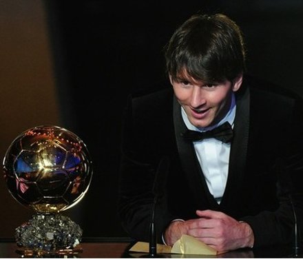 世界足球先生梅西凭什么进前三,梅西八次世界足球先生回顾