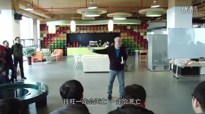 ​诈骗500亿，叫嚣马云！中国最牛*子骗**，被2亿受害者捧成神