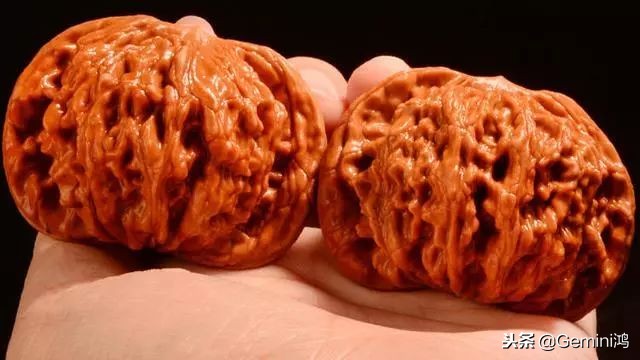 高价跳水核桃,价格跳水最快的文玩