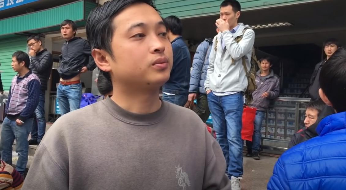 揭秘三和大神：日结1天玩3天，年纪轻轻为何自甘堕落？纪录片