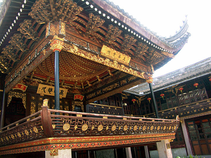 古代藏书的地方叫天一阁,中国著名古典藏书