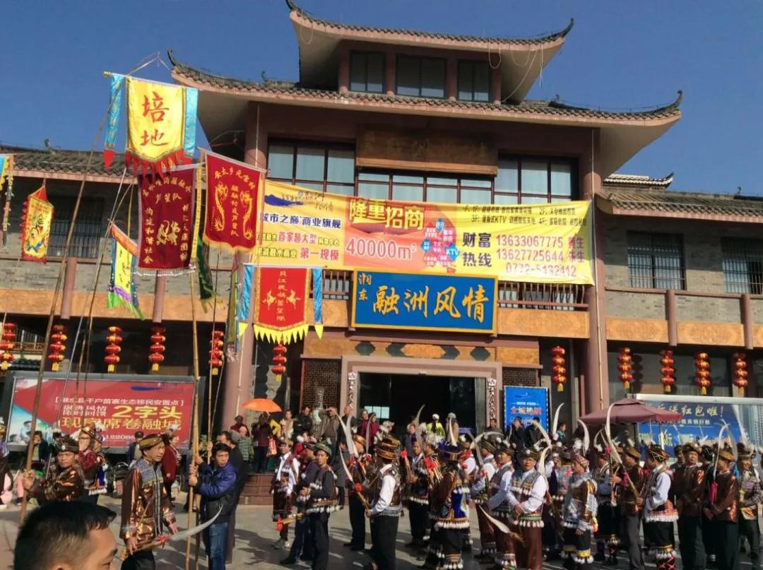 因为一条街爱上一座城,因为一条路爱上一座城市