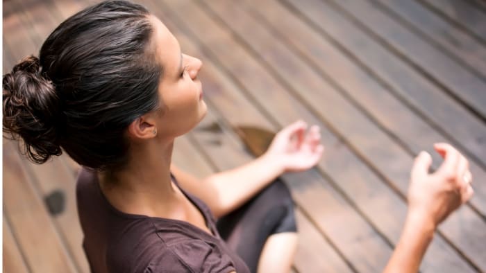 缓解焦虑症最好的瑜伽动作,简单几个动作缓解焦虑