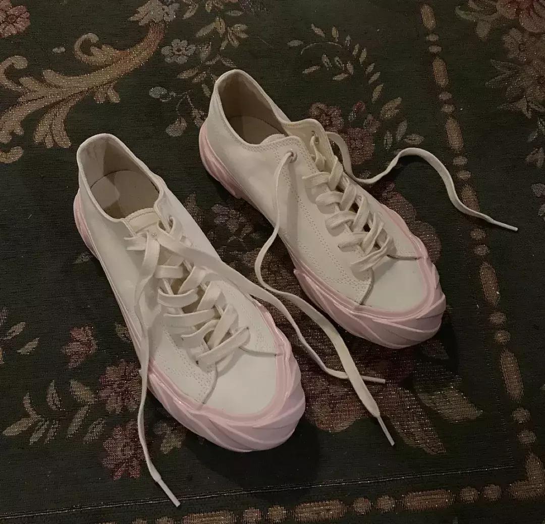 春夏穿搭必备高颜值帆布鞋,舒适又百搭的帆布鞋你不来一双吗