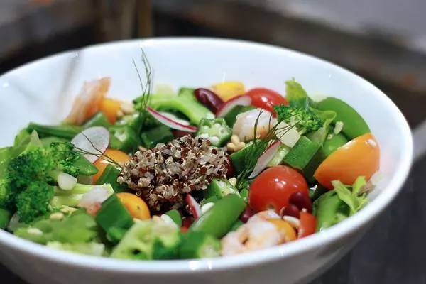 今天愉快地减肥了吗，为你送上魔都“吃草”地图！