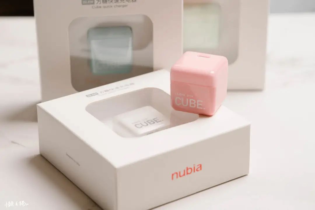 摄影灯需要灯泡吗,摄影灯与日光灯的区别