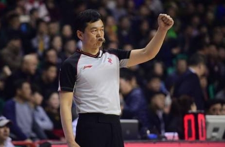 警惕CBA主场哨！*疆新**男篮辽宁男篮吃亏，险些影响比赛最终结果