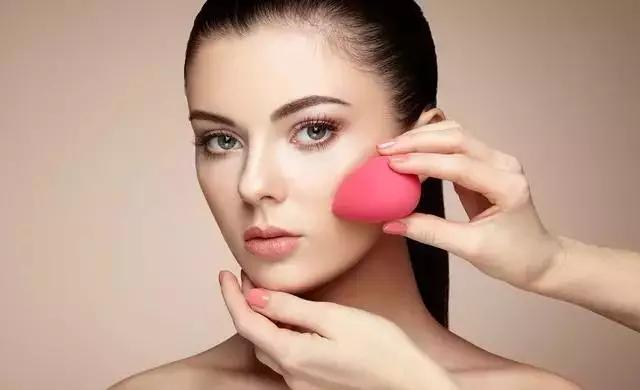 名门泽佳315：化妆后长痘怎么办？注意好这几点很重要