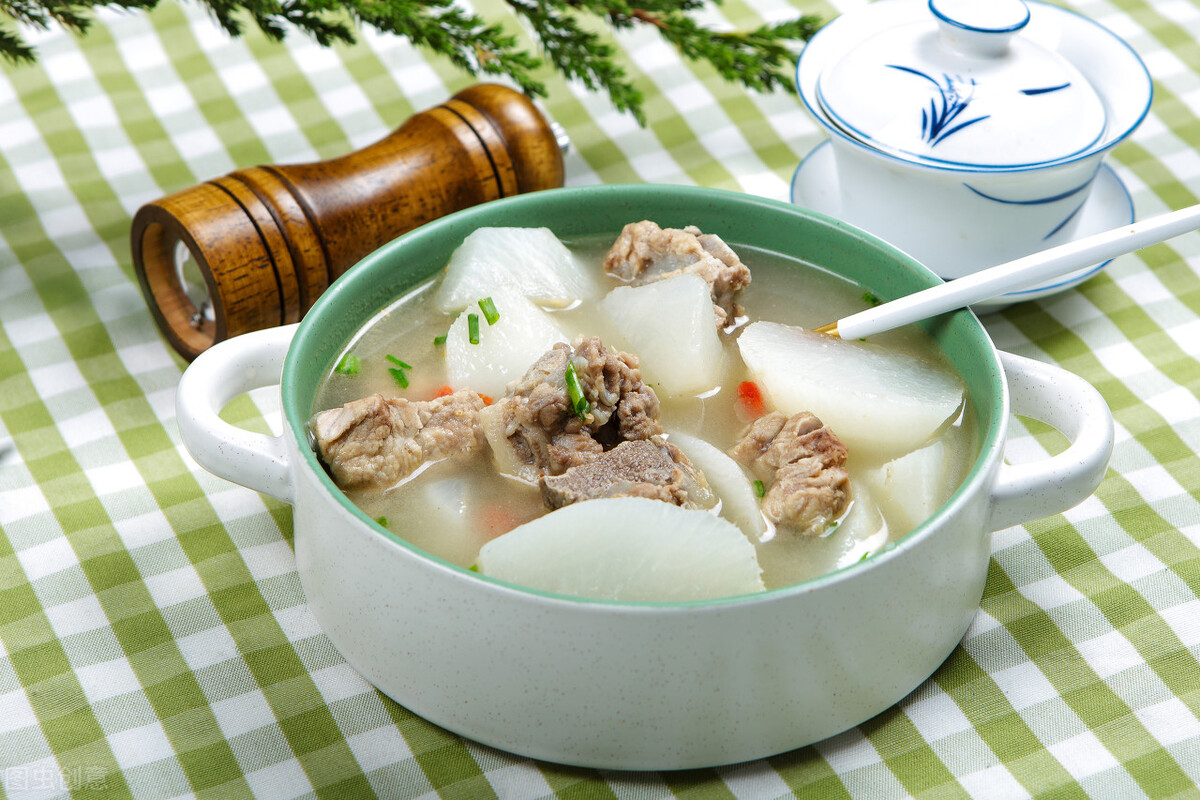 煮猪肉排骨用啥料,怎么炖排骨肉好吃易烂熟