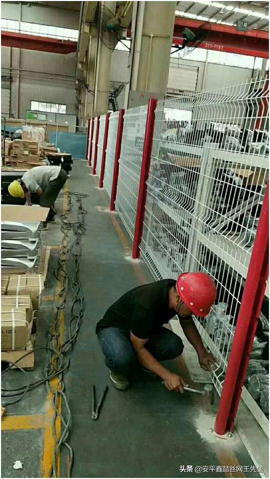 如何加固围网,石家庄体育场围网经久耐用