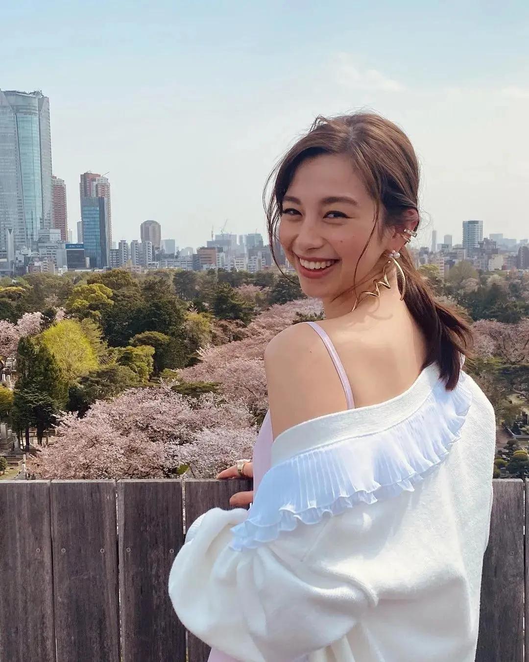 凸嘴怎么自己改善视频,纠正凸嘴后的对比照片