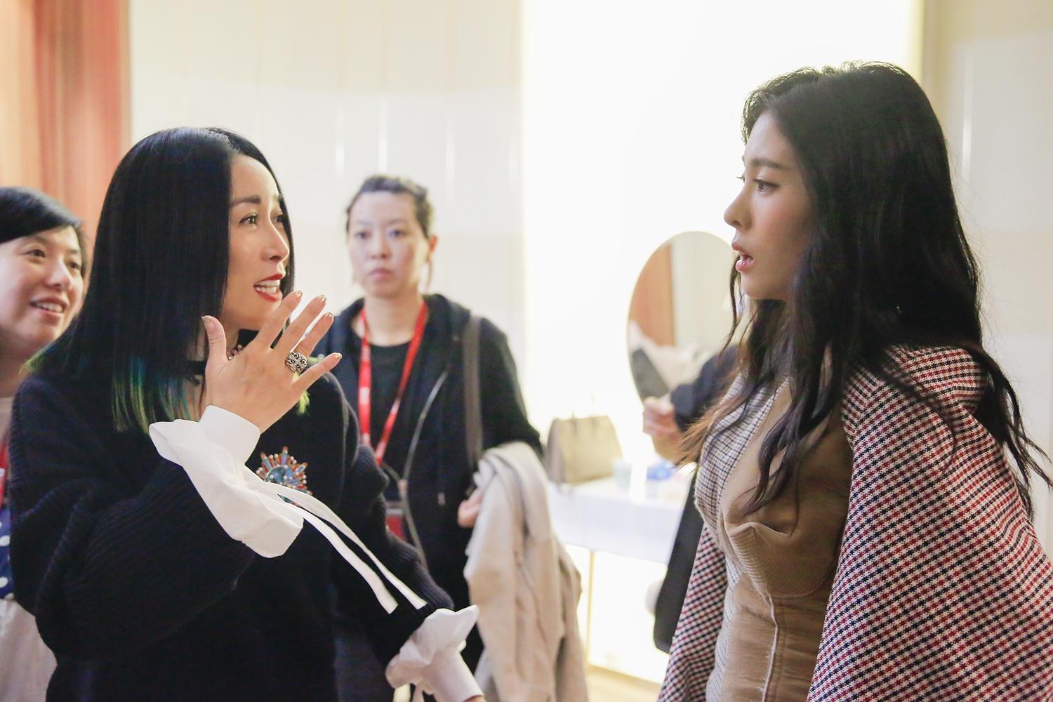 从知名女歌手到单亲妈妈，还被造谣是小三，张碧晨经历了什么？