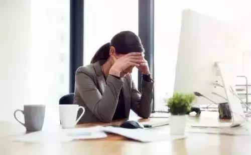 27岁辞去铁饭碗去创业,我27岁才开始转行做程序