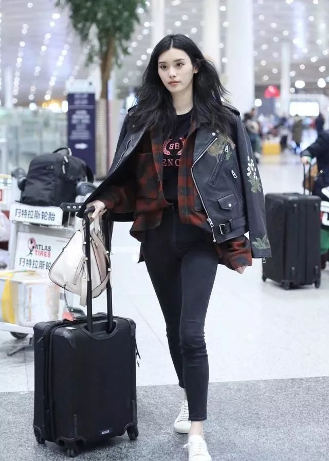 超模连生二胎,超模嫁到豪门生孩子