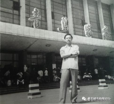 再见了老汽车站,再见青岛公交老车