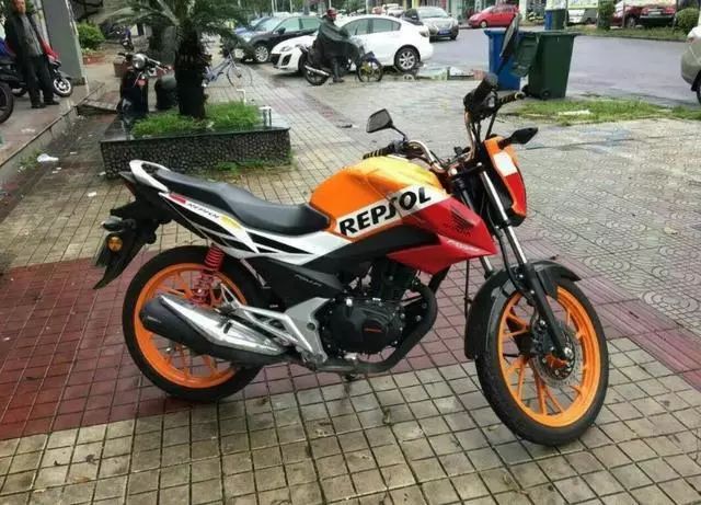 电喷摩托车与普通摩托车的优缺点,新出电喷摩托车难修吗