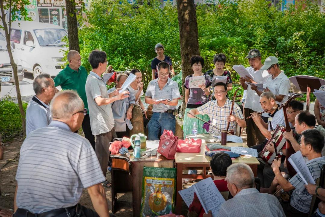 走向我们的小康生活9张海报,幸福新时代主题摄影作品
