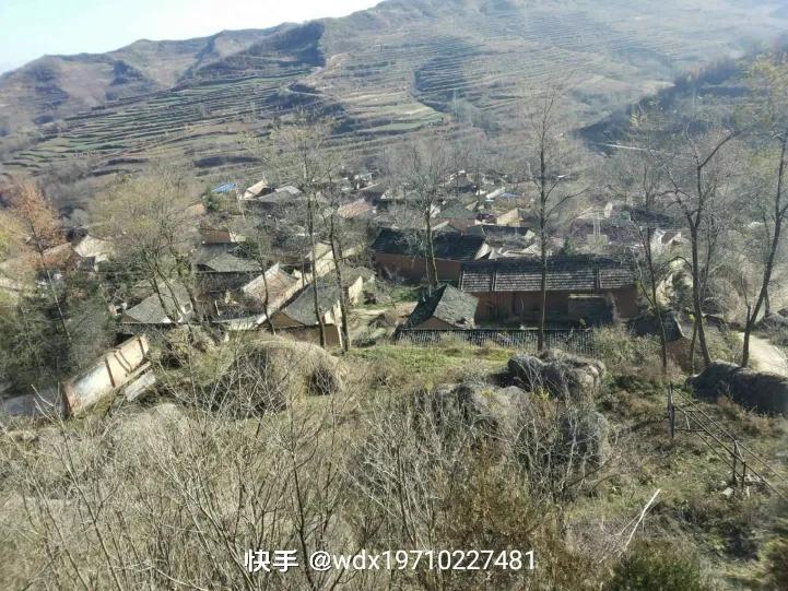 乡情散文/故乡的古井