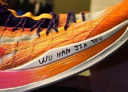 科比上脚球鞋全回顾,今日上脚球鞋全明星