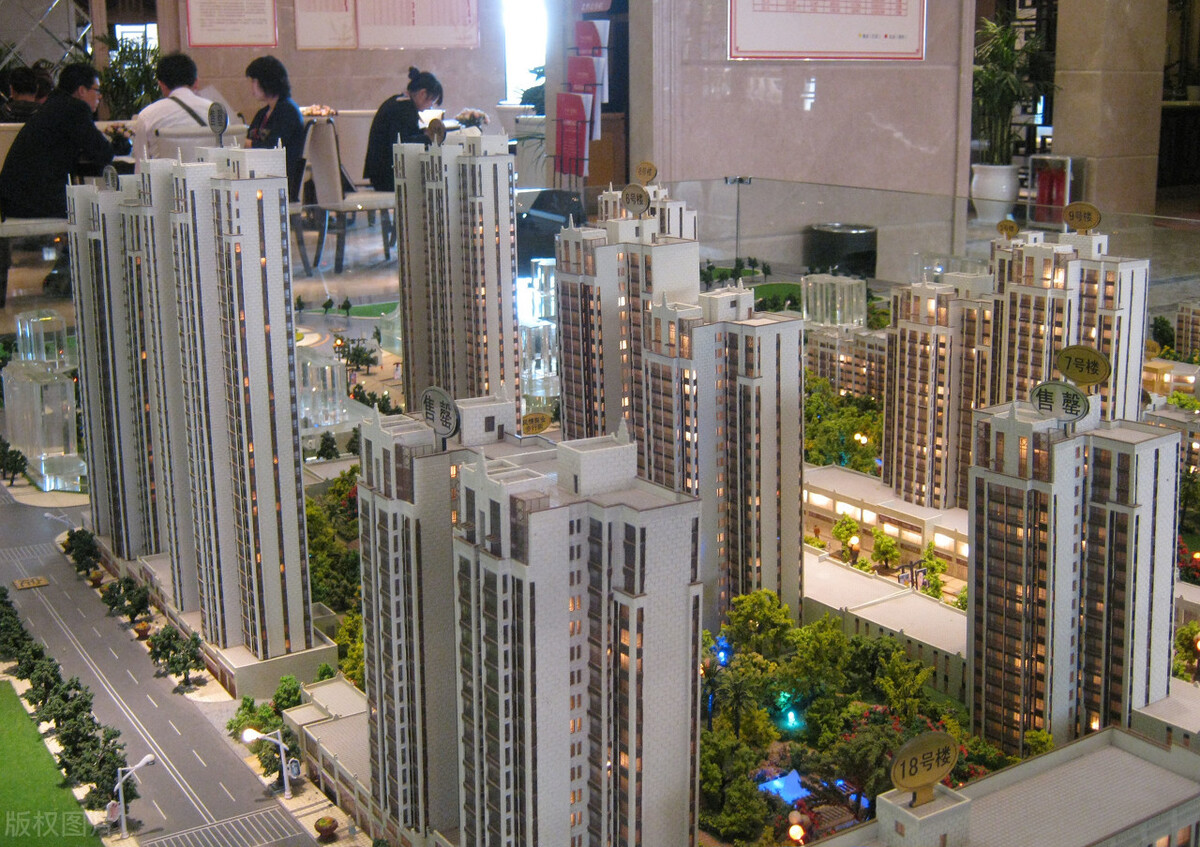 100万房子都降价了还是卖不出去,贷款买房房价跌了银行要求还款