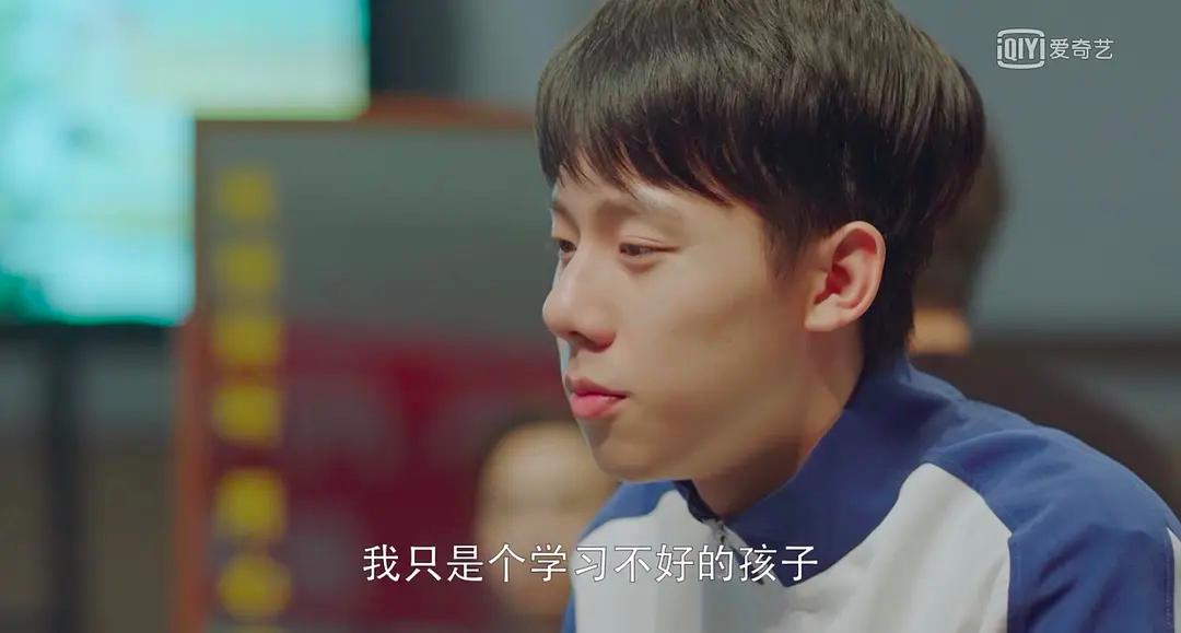 很多年轻人常年家里蹲,那些家里蹲的年轻人