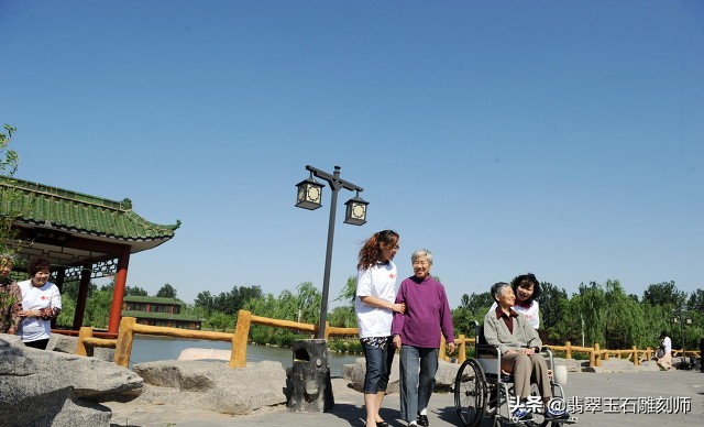 为了三百块钱，我很后悔骗了广州撑伞小姐姐