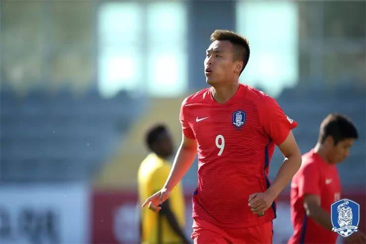 中韩足球差距怎么那么大,中韩足球实力对比武磊