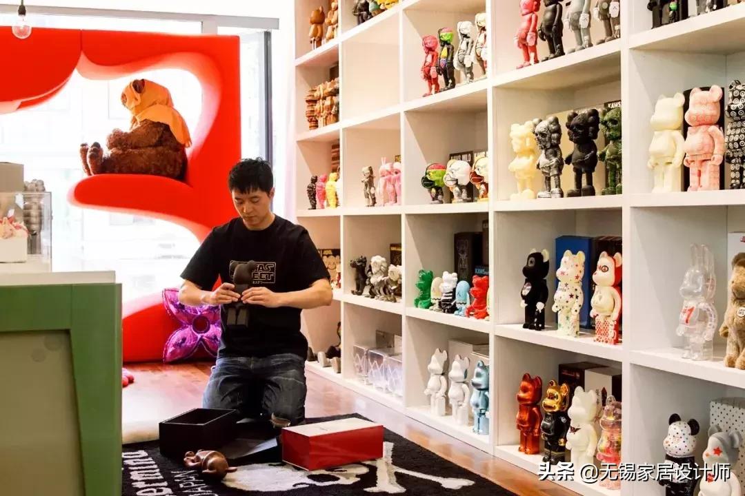 他在西湖边买200㎡豪宅，4年不住人，堆满的玩具总价超房子