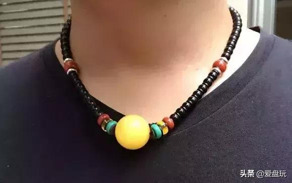 南红锁骨链如何搭配,锁骨链上怎么搭配珠子好看