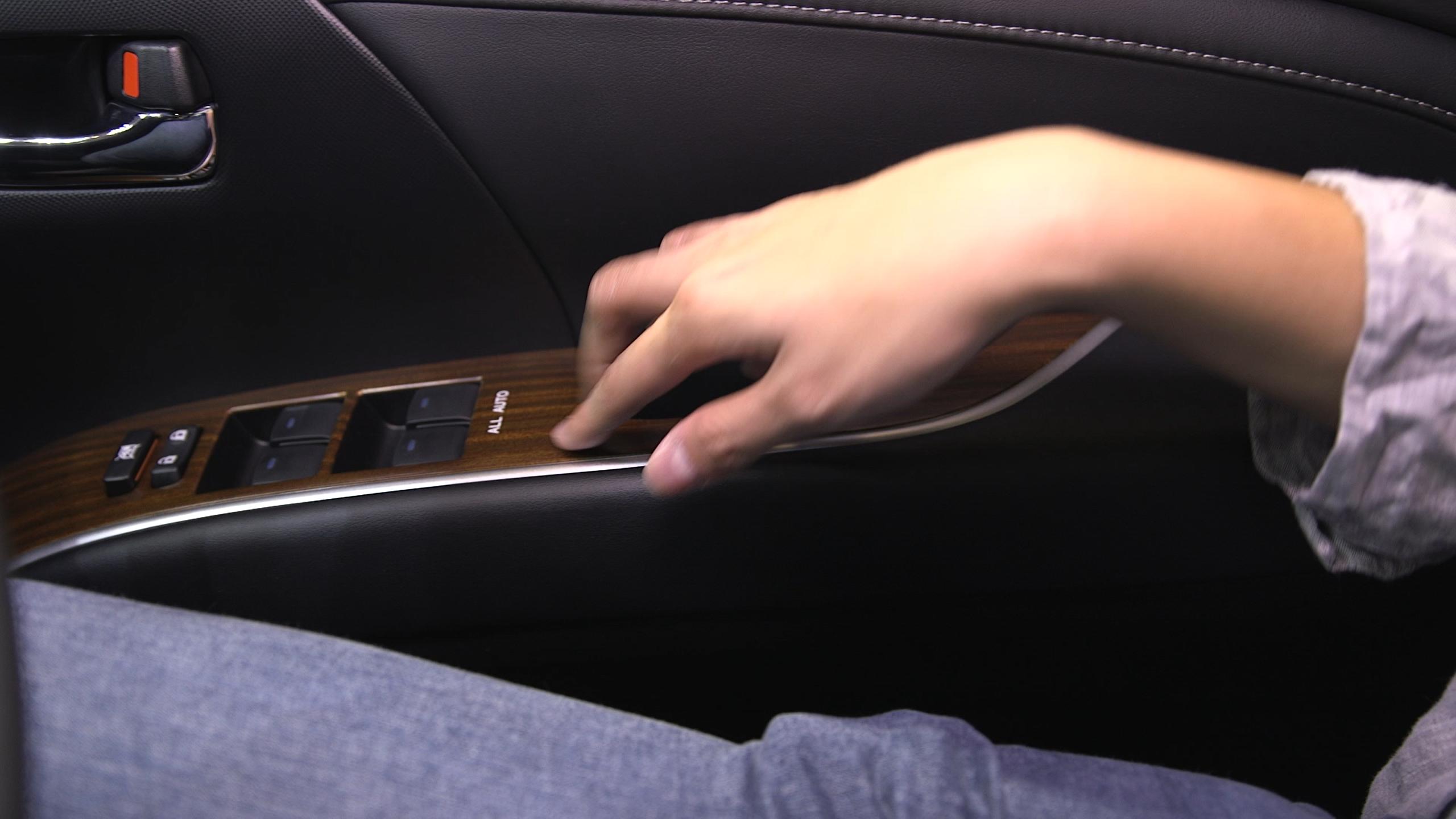 丰田普瑞维亚2024款日本本土版,老丰田大霸王普瑞维亚