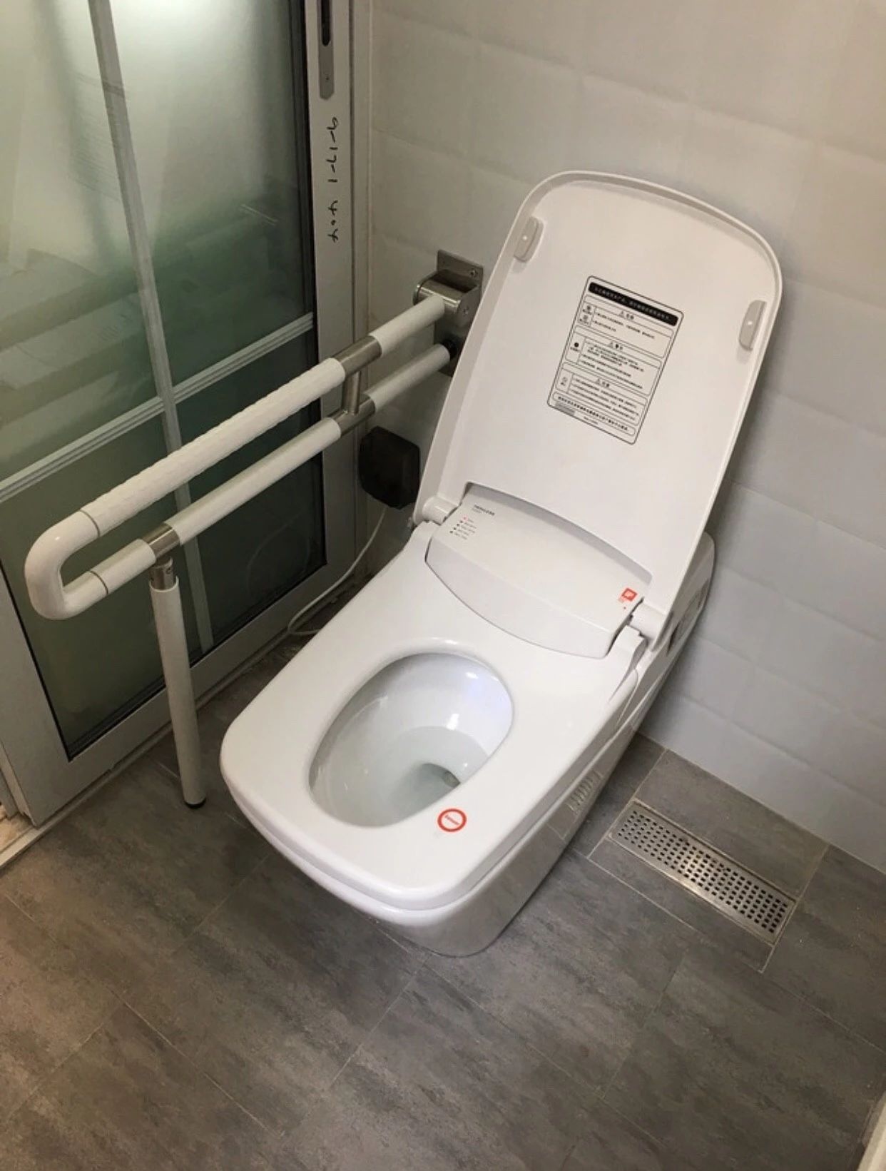 拯救小卫生间的10个设计,几个绝妙小设计拯救脏乱差卫生间