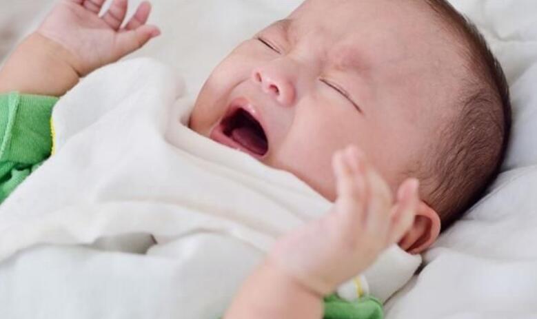 20天的宝宝抱着睡放下就醒怎么办,四个月宝宝抱着睡放下就醒怎么办