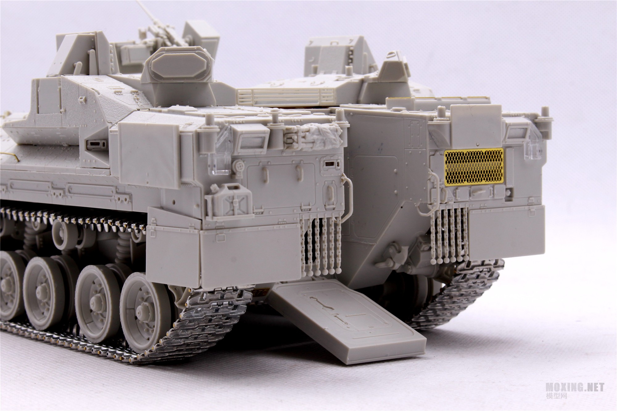 MENG,SS-018-1/35以色列“雌虎”重型装甲运输车-简介与开盒