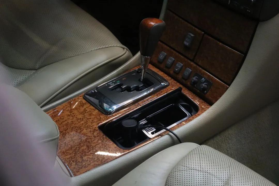 老车翻新：翻新05年残破的雷克萨斯LS430，百万老车，满血复活