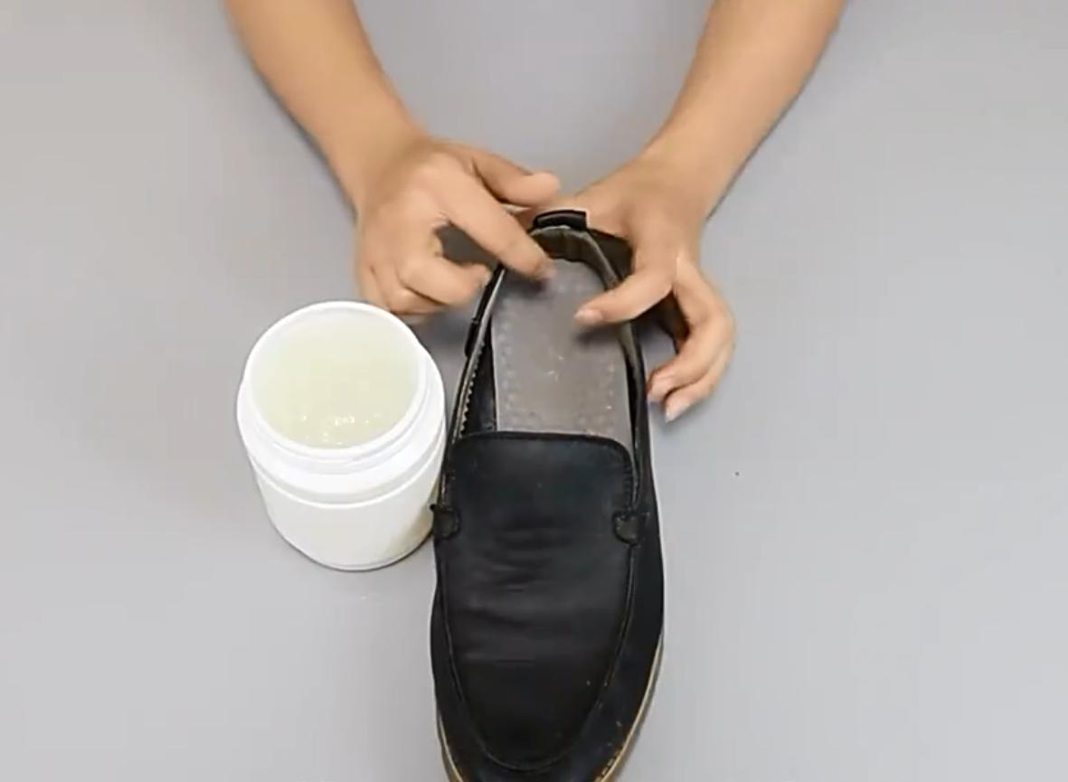 新买的鞋子前面挤脚怎么办,尖鞋子前面窄挤脚怎么办