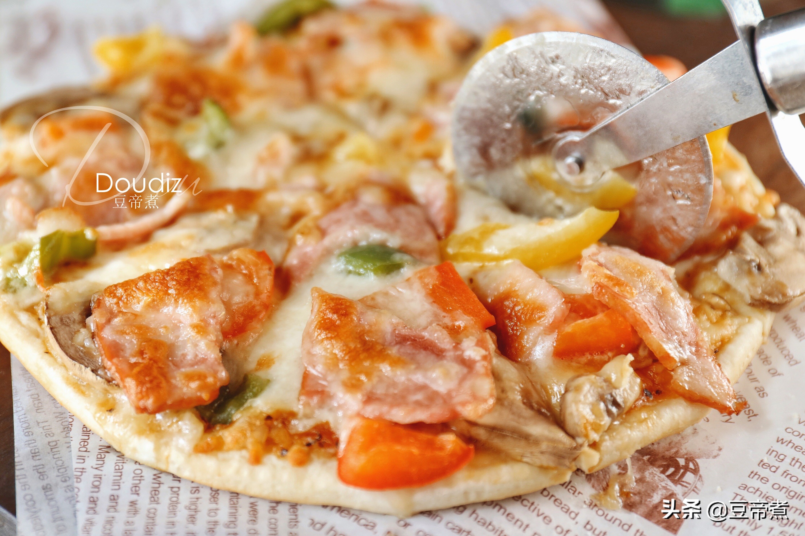 为什么自己烤的披萨胚不脆,为什么现实中的披萨不会拉丝