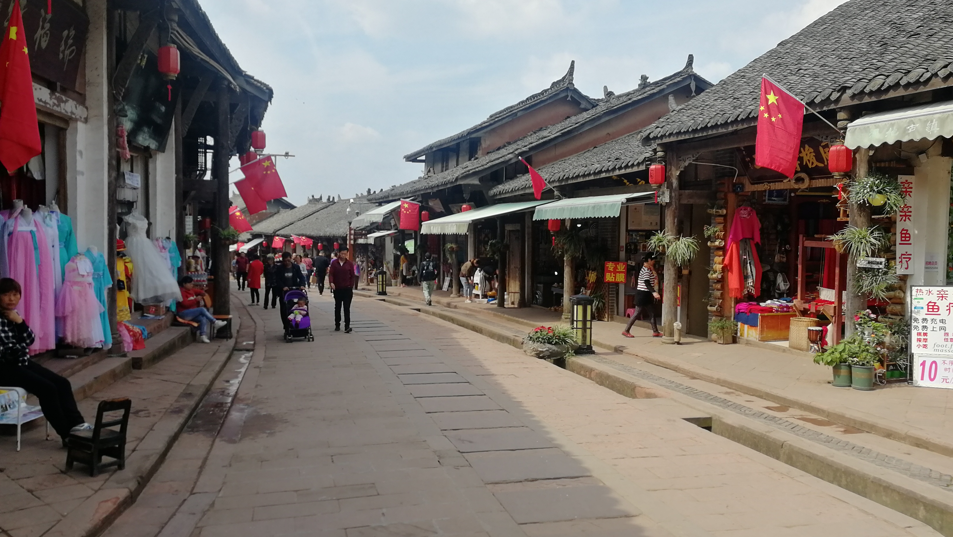 成都东郊龙泉驿区的洛带古镇,洛带古镇一日游攻略成都东站